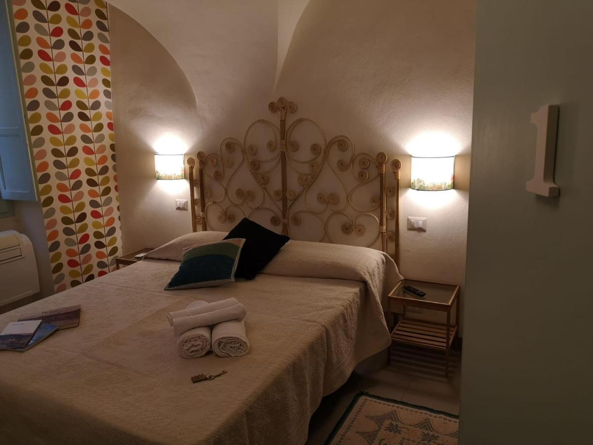 Casa Pagio Hotel Bosa Luaran gambar